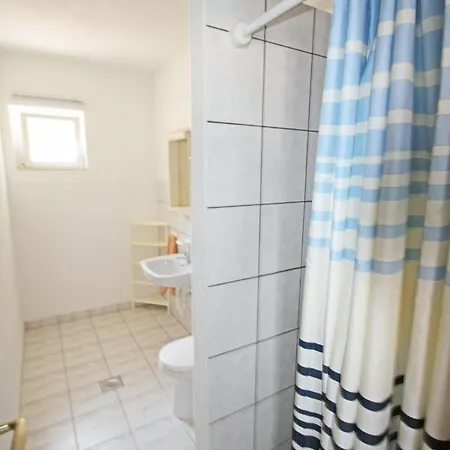 Anamarija Apartman Vinjerac