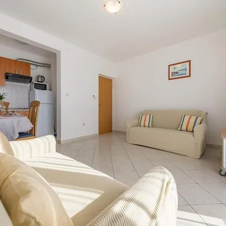 Anamarija Apartment
